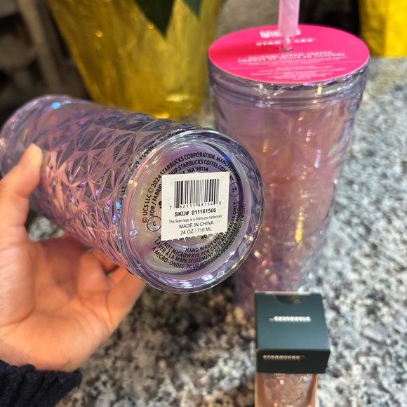 Starbucks x Wicked Glinda Pink Prism Tumbler and keychain NWT - Picture 7 of 7